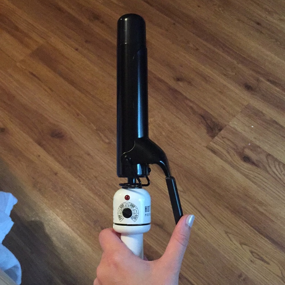 Hot Tools 1.5” curling iron